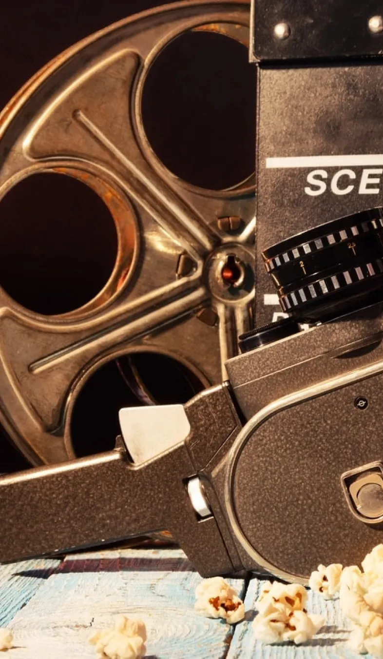 Bobine de film et pop-corn